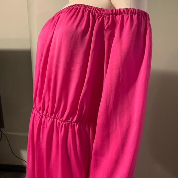 Fushia of the shoulder dress - Picture 2 of 4